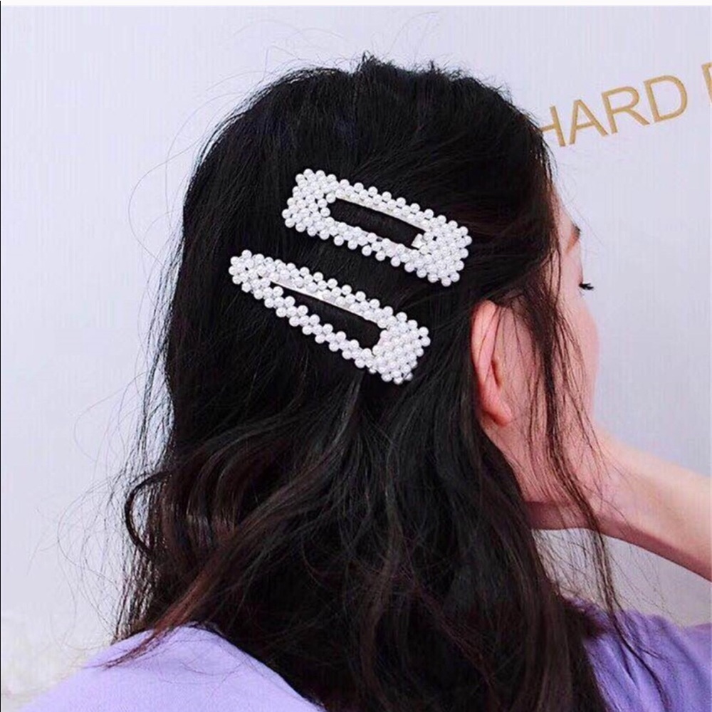 Pearl hair clip